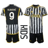 Dětský Fotbalový dres Juventus Dusan Vlahovic #9 2023-24 Domácí Krátký Rukáv (+ trenýrky)